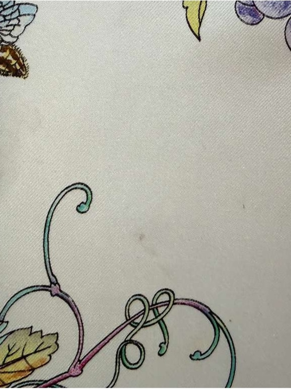 Gucci Silk Scarf Floral Butterfly Cream Hand Rolled - Picture 11 of 12
